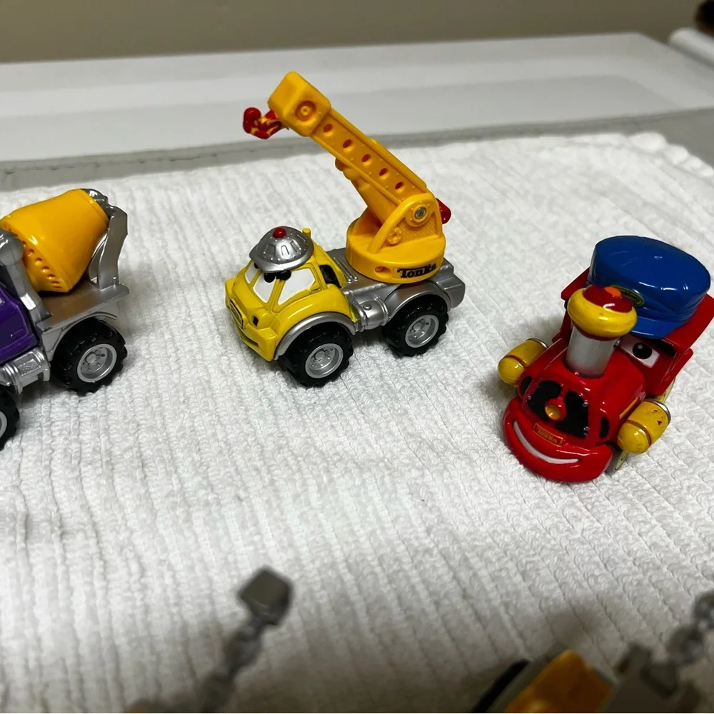 Vintage Maisto Tonka Hasbro Die-cast Set of Six from 2000 & 2001 & Free Disney - Picture 3 of 16